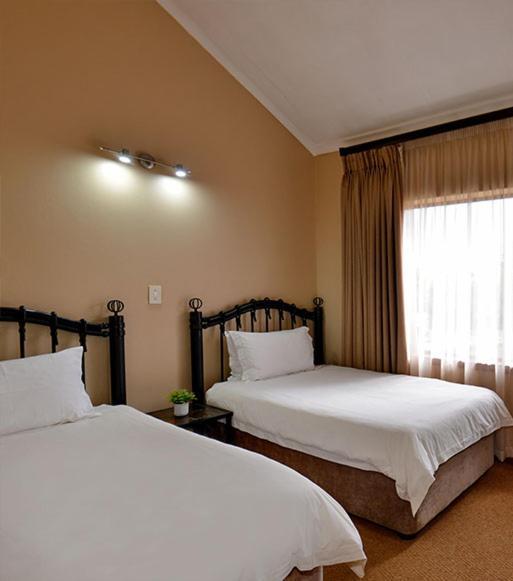 Monateng Safari Lodge Wallmannstal 外观 照片